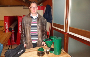 MERCI A NOS SERVEUSES ET SERVEURS...