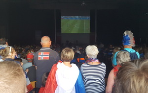 PLEINE COMME UN OEUF...