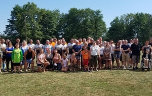 UN BEL HOMMAGE A MANU MOLNAR...