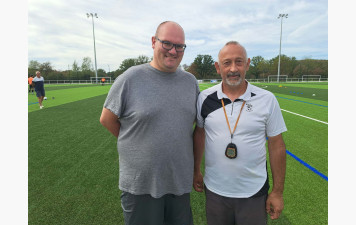LARGE VICTOIRE DE NOS SENIORS G (B) FACE A LURE (C)......