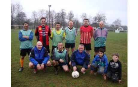 LES VETERANS DE NOUVEAU SUR LES TERRAINS...