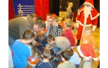 7ème ARBRE DE NOËL DU FC PAYS MINIER...