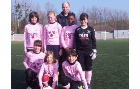 L'EQUIPE U13F DU FC PAYS MINIER SACREE CHAMPIONNE.