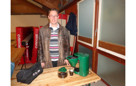 MERCI A NOS SERVEUSES ET SERVEURS...