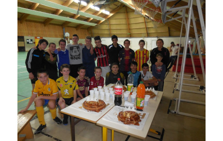 LES U15 ONT PARTAGE LA GALETTE DES ROIS...