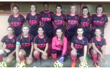 AVEC NOS ROSE ET NOIR...