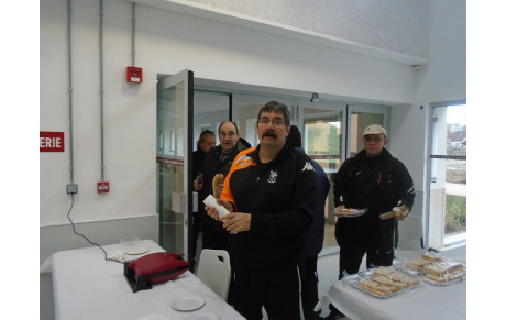 EGALEMENT BIEN DEVOUES...