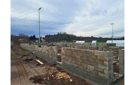 LES TRAVAUX AVANCENT BIEN...