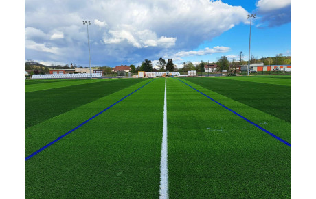 CE SERONT LES PREMIERS A LE FOULER...