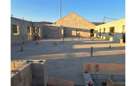 IL FAUDRA ENCORE PATIENTER...