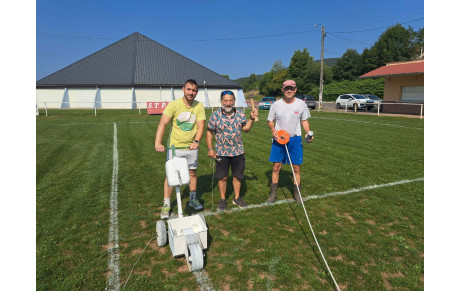 ET UN TERRAIN DE TRACE...