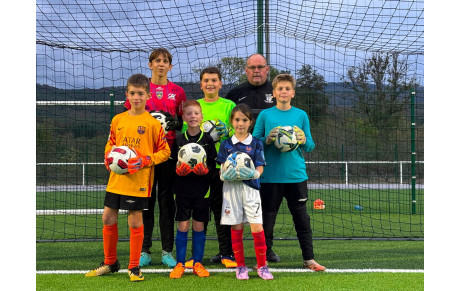 REPRISE DES SPECIFIQUES GARDIENNES / GARDIENS DU FC PAYS MINIER...