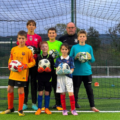 REPRISE DES SPECIFIQUES GARDIENNES / GARDIENS DU FC PAYS MINIER...